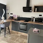 Love Room Apartment