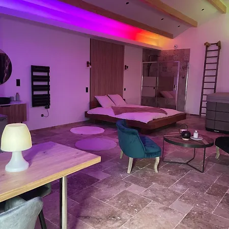 Love Room Апартаменты