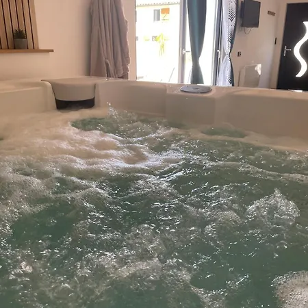 Love Room Апартаменты *