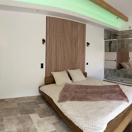 Apartment Love Room *